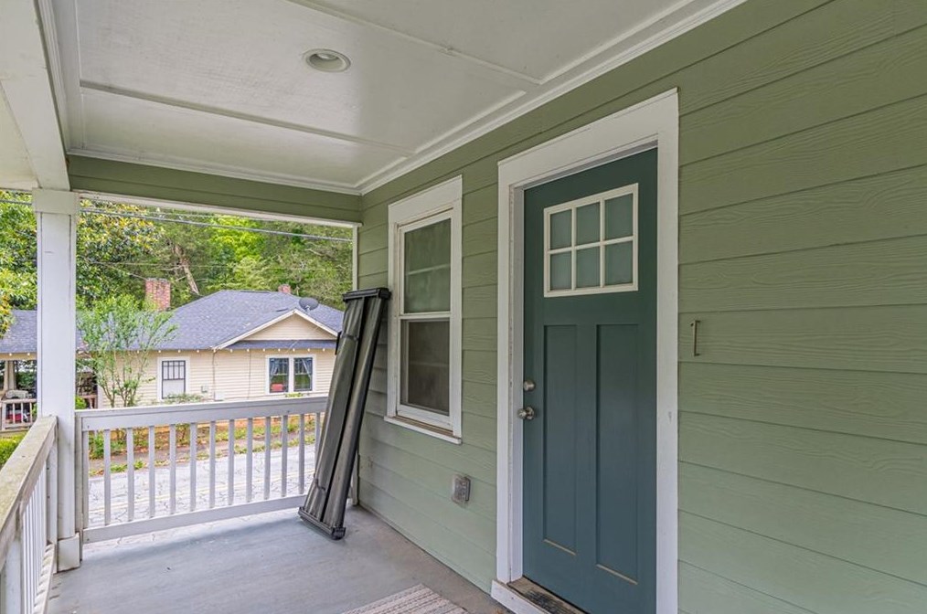 2231 Newnan St, Atlanta GA  30344-2542 exterior