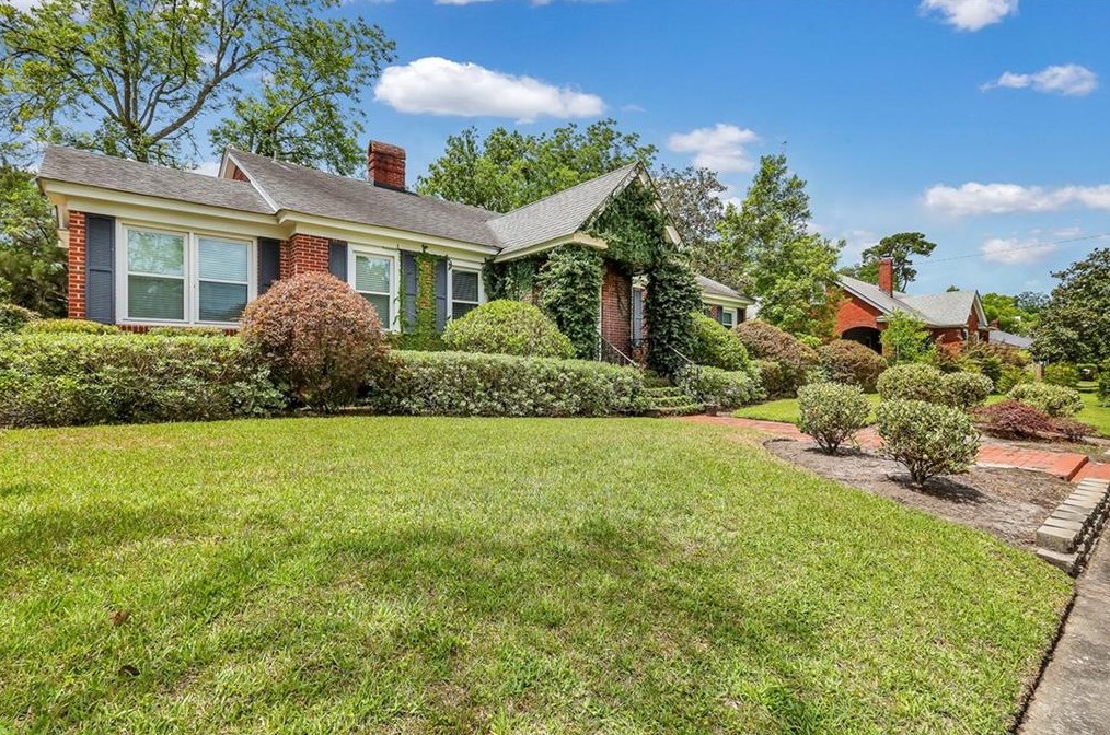 523 53rd St, Savannah GA  31405-3511 exterior
