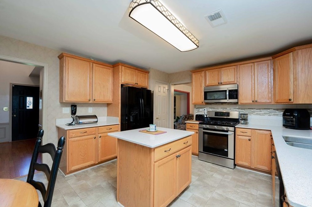 3384 Southern Oaks Ct, Decatur, GA 30034-5237
