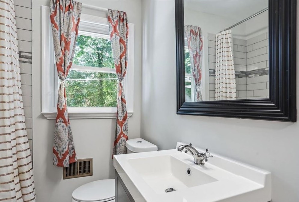 2623 Miriam Ln, Decatur GA  30032-5732 exterior