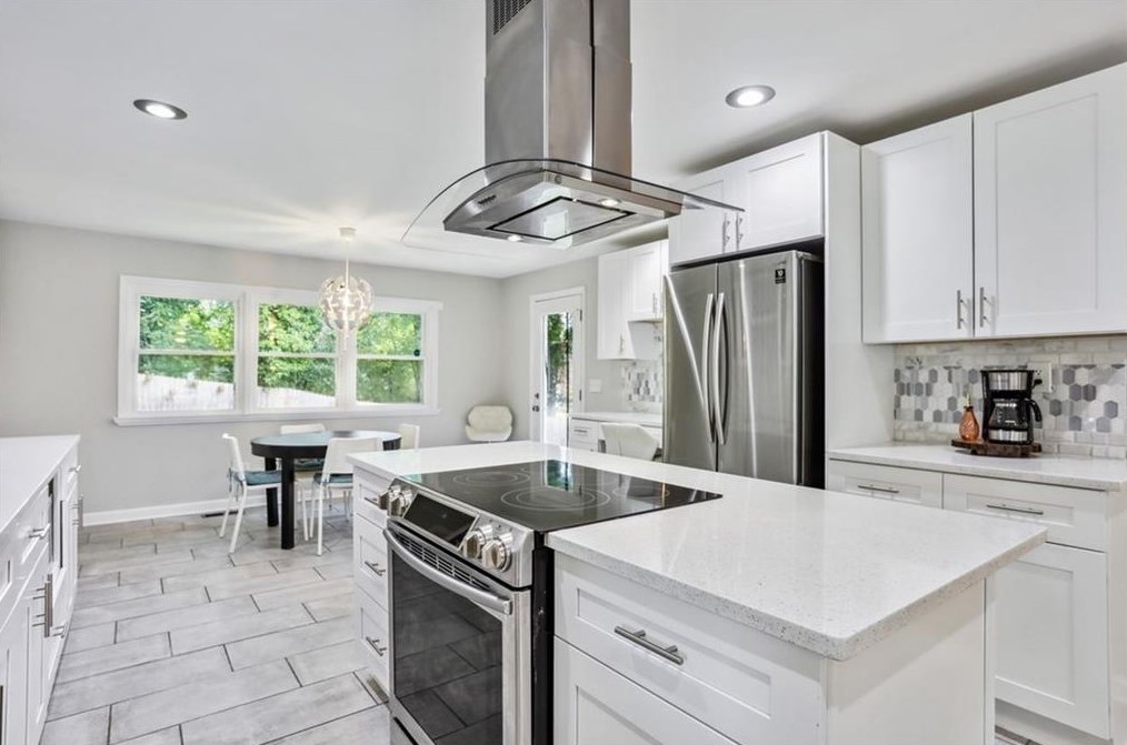 2623 Miriam Ln, Decatur GA  30032-5732 exterior