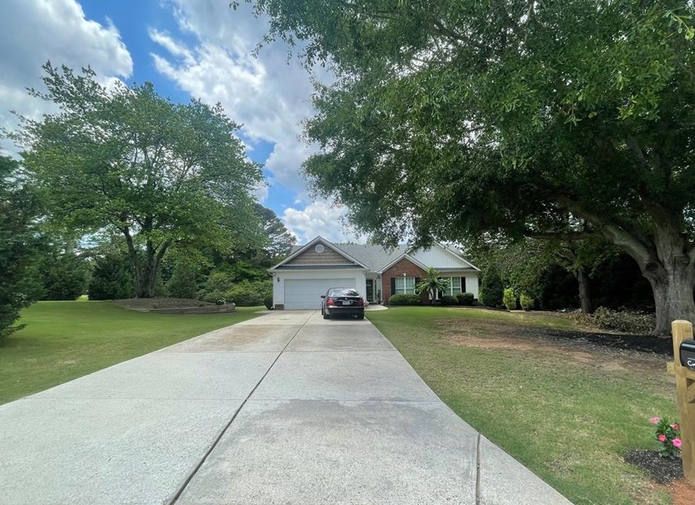800 Custom Ln, Winder, GA 30680-2876