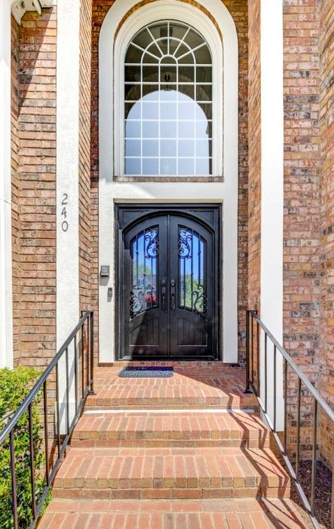 240 Windsor Gate Cv, Atlanta, GA 30342-2862