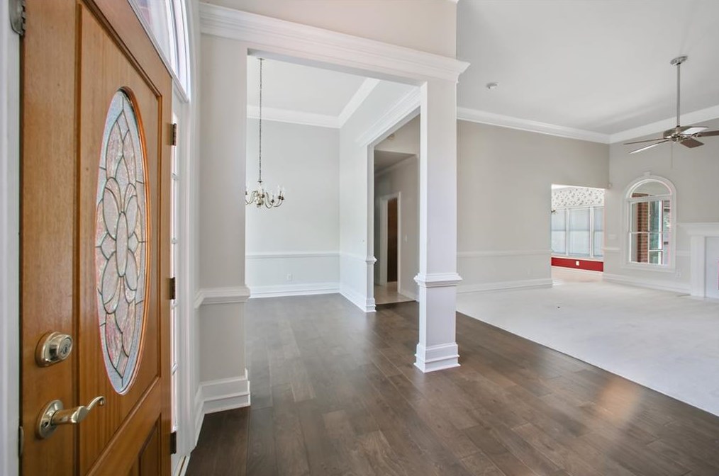 1040 Lewis Ridge Cir, Lawrenceville, GA 30045-7804