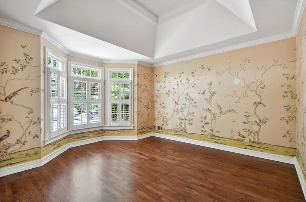 10 Westminster Close Dr, Atlanta GA  30327-1604 exterior