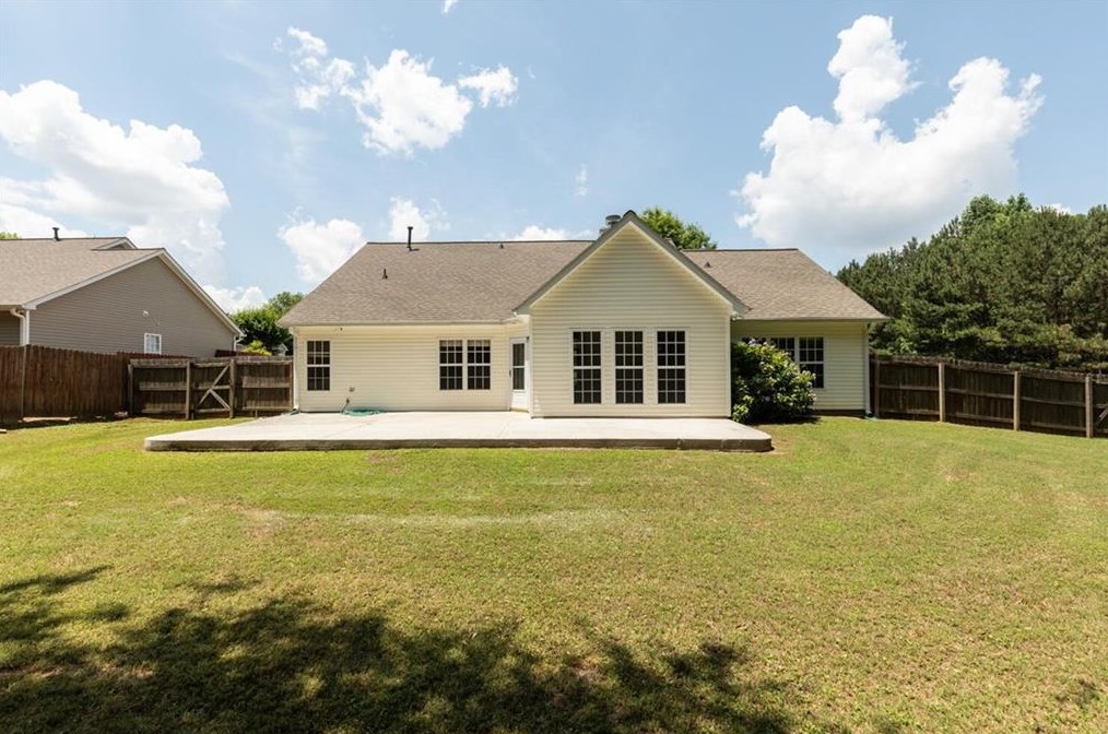 2433 Radcliff Dr, Lawrenceville GA 30043-2002 exterior