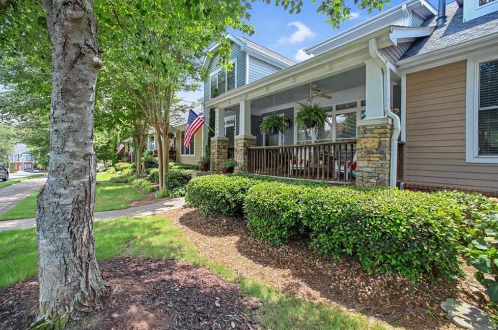 1110 Freedom Ln, Roswell, GA 30075-7914
