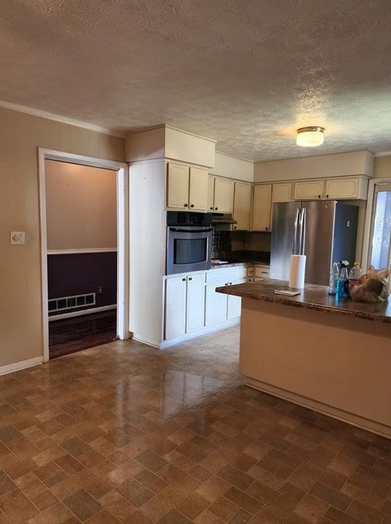 1143 Shoreham Dr, Atlanta, GA 30349-5843