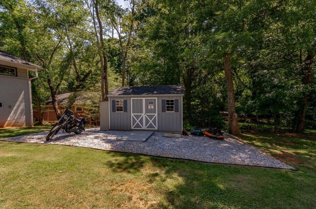 3465 Jackson Dr, Decatur GA  30032-3035 exterior