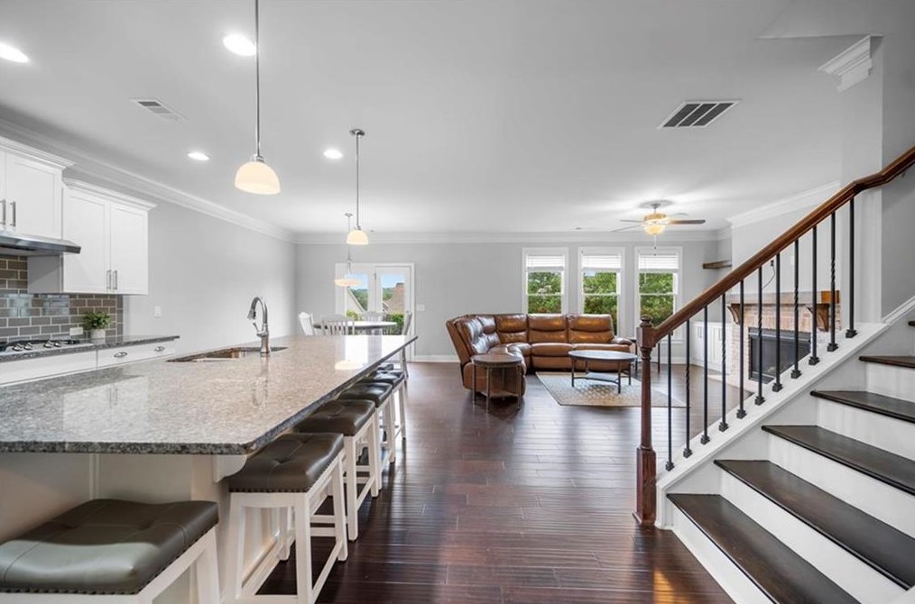 7043 Tree House Way, Flowery Branch GA  30542-7546 exterior