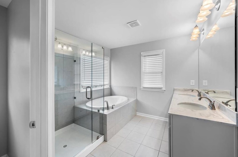 7043 Tree House Way, Flowery Branch GA  30542-7546 exterior