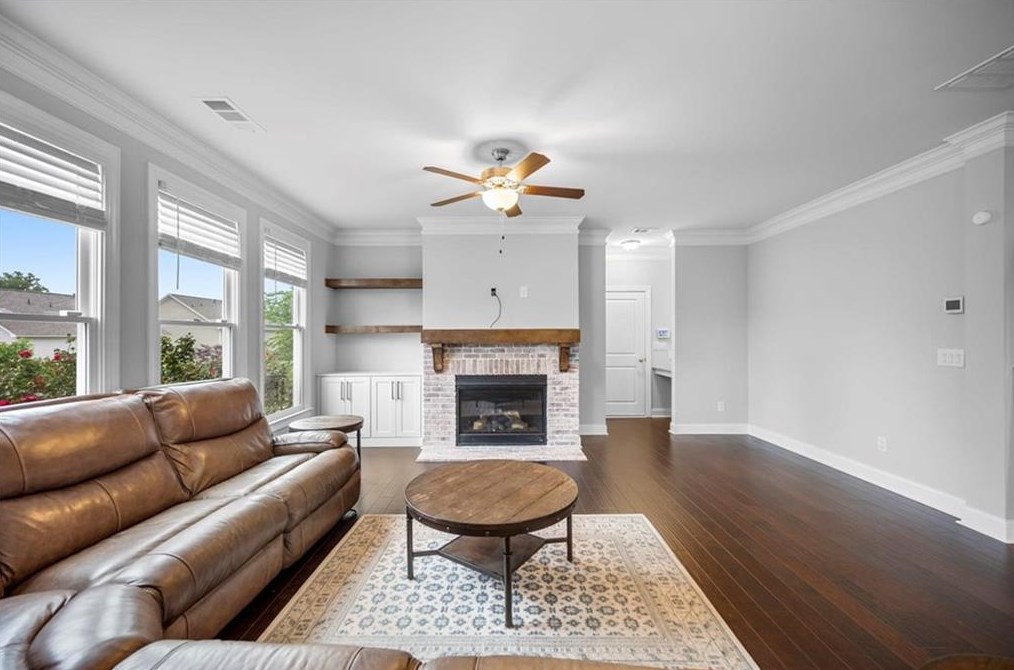 7043 Tree House Way, Flowery Branch GA  30542-7546 exterior