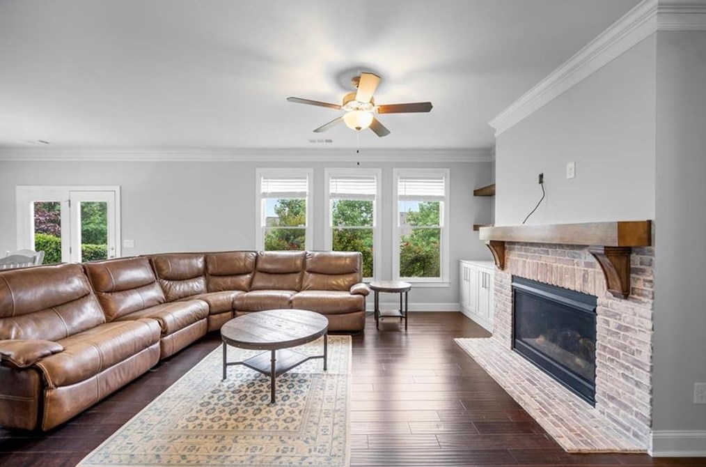 7043 Tree House Way, Flowery Branch GA  30542-7546 exterior