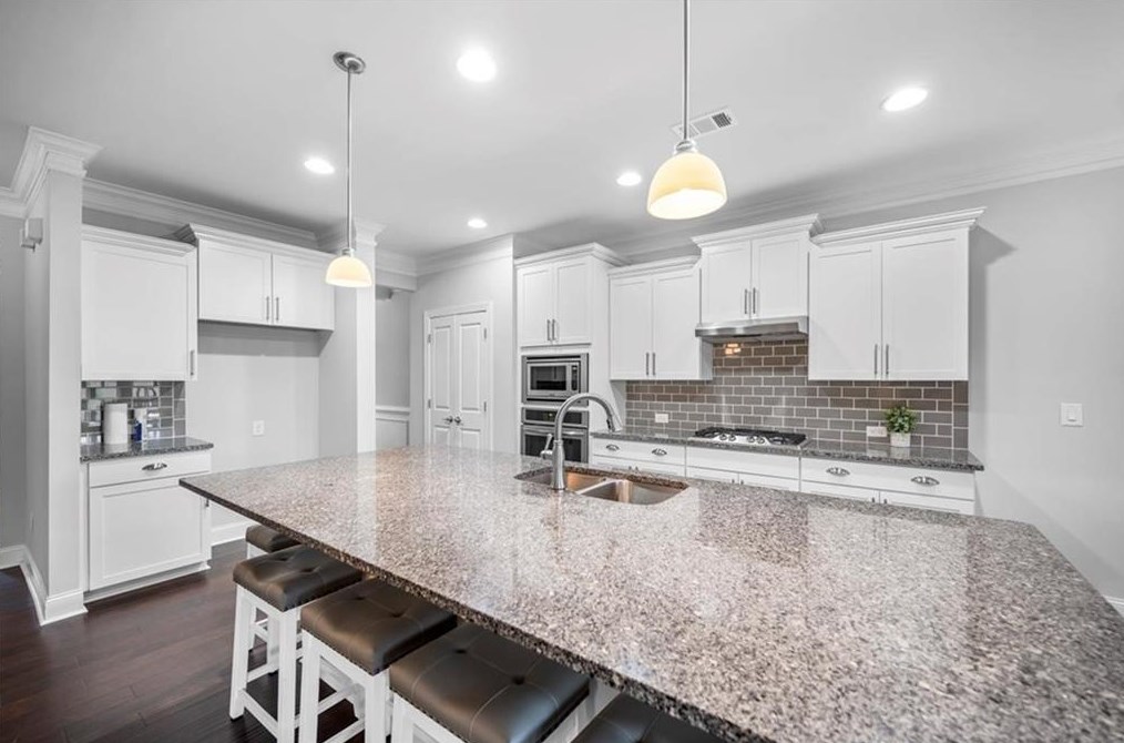 7043 Tree House Way, Flowery Branch GA  30542-7546 exterior