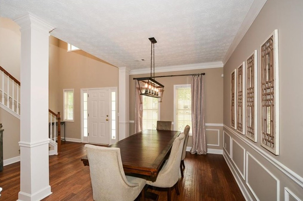 2900 Georgian Manor Dr, Alpharetta, GA 30022-7698