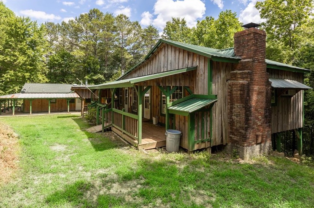 784 Johnson Mountain Rd, Rydal, GA 30171