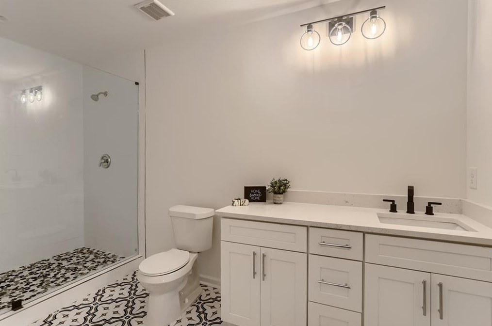 319 Greenwood Ave, Decatur GA  30030-3618 exterior