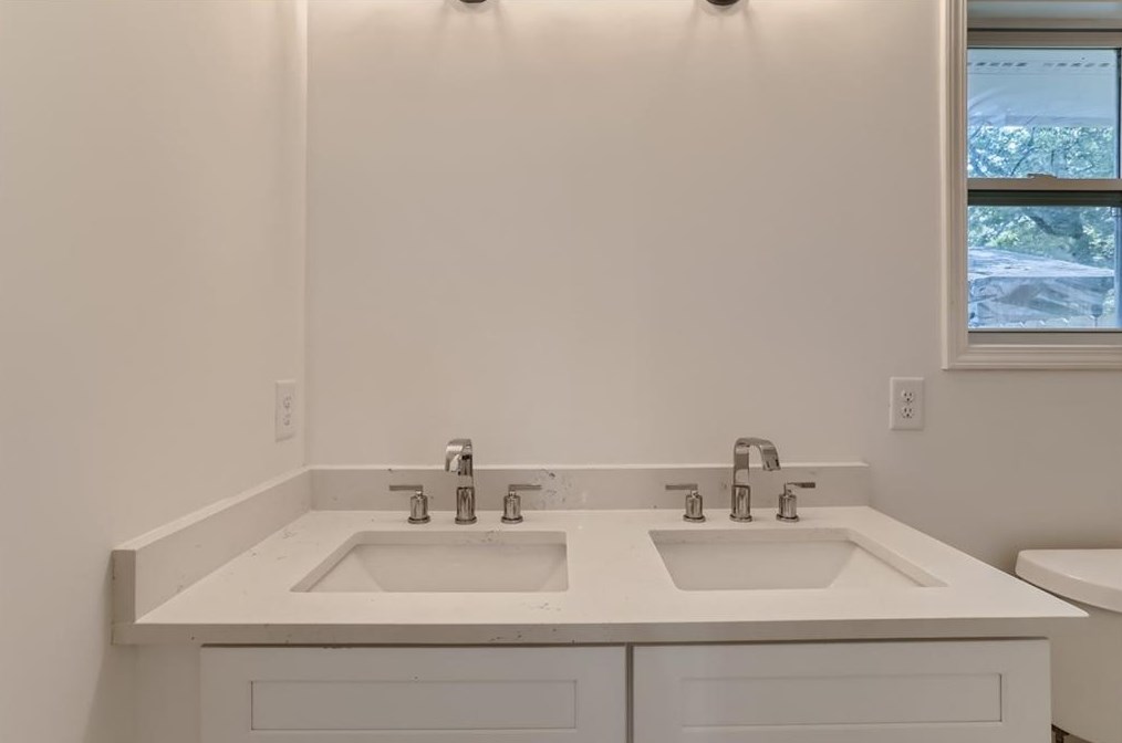 319 Greenwood Ave, Decatur GA  30030-3618 exterior