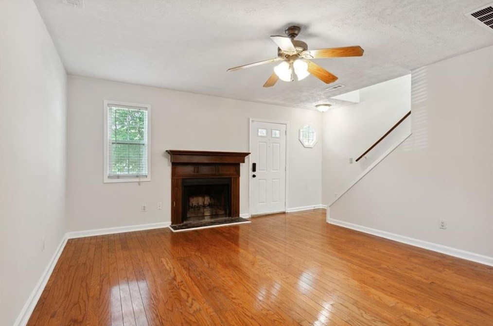 872 Victoria St, Atlanta, GA 30310-2343