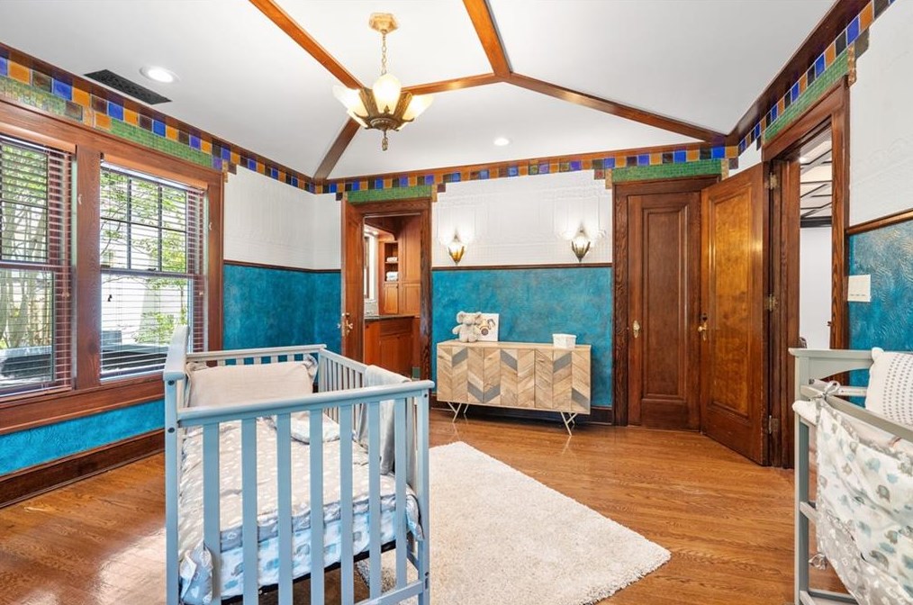 2665 Northside Dr, Atlanta GA  30305-3515 exterior