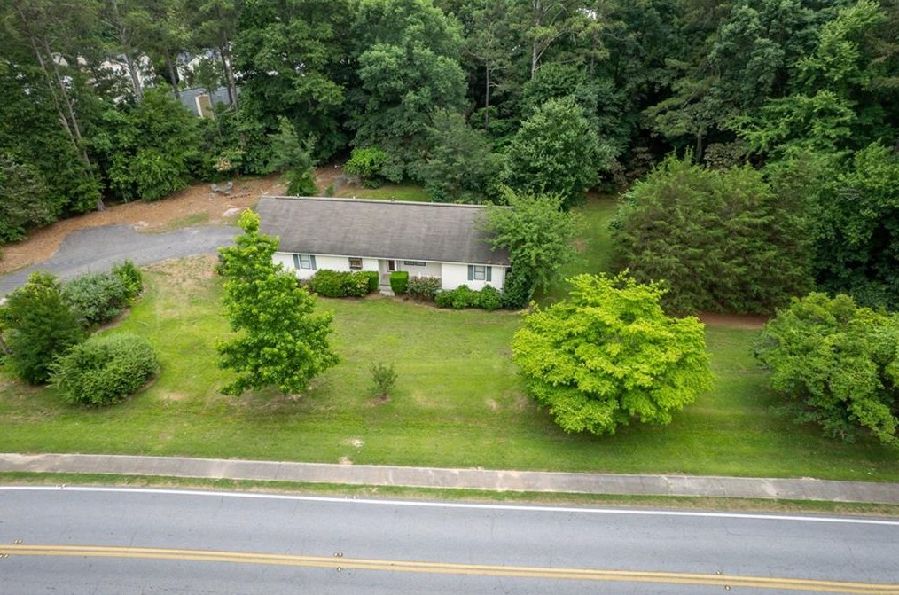 1784 Pounds Rd, Stone Mountain, GA 30087-3271