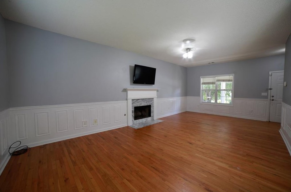 7725 Streamside Ln, Cumming, GA 30028-8916