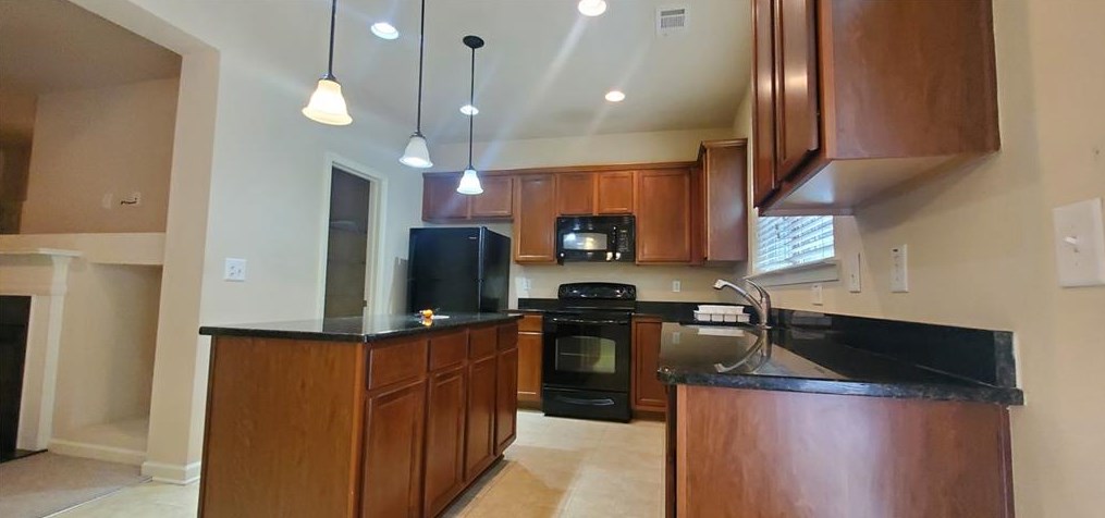 1000 Pierce Ivy Ct, Lawrenceville, GA 30043-1318