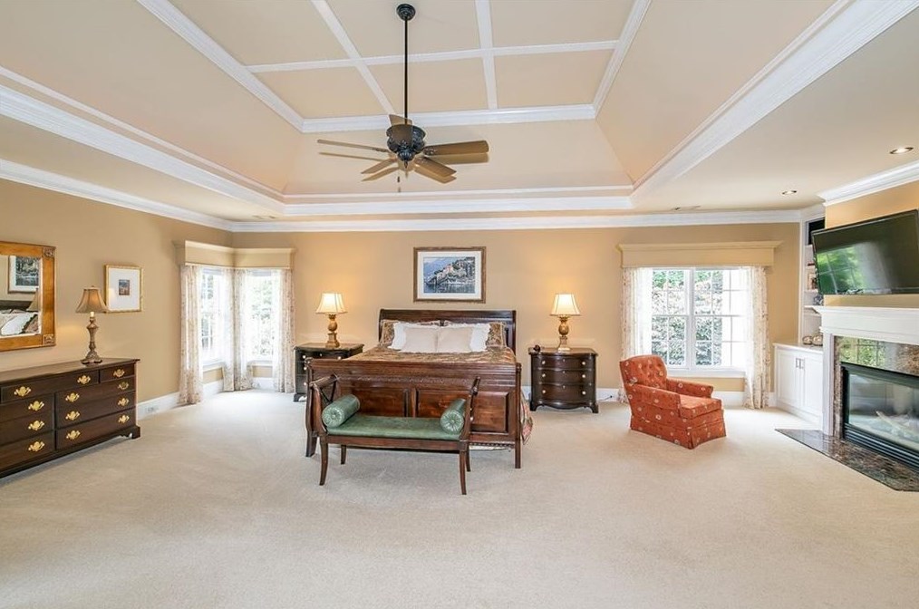 2040 Bent Crk Mnr, Alpharetta GA exterior