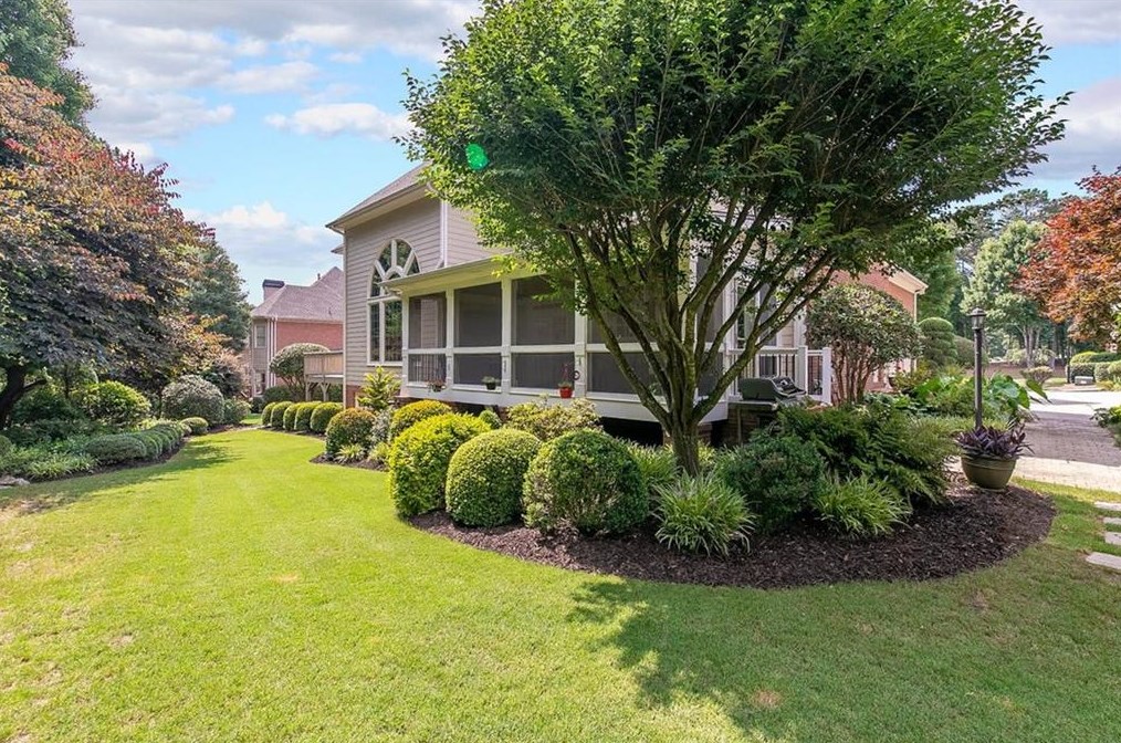 2040 Bent Crk Mnr, Alpharetta GA exterior