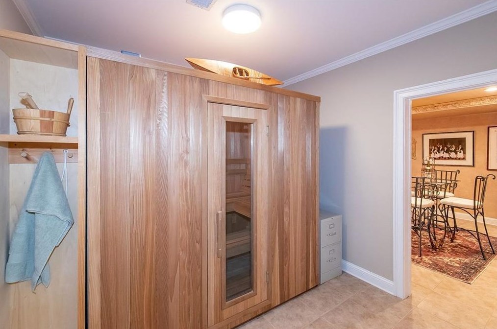 2040 Bent Crk Mnr, Alpharetta GA exterior