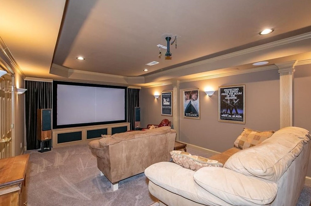 2040 Bent Crk Mnr, Alpharetta GA exterior