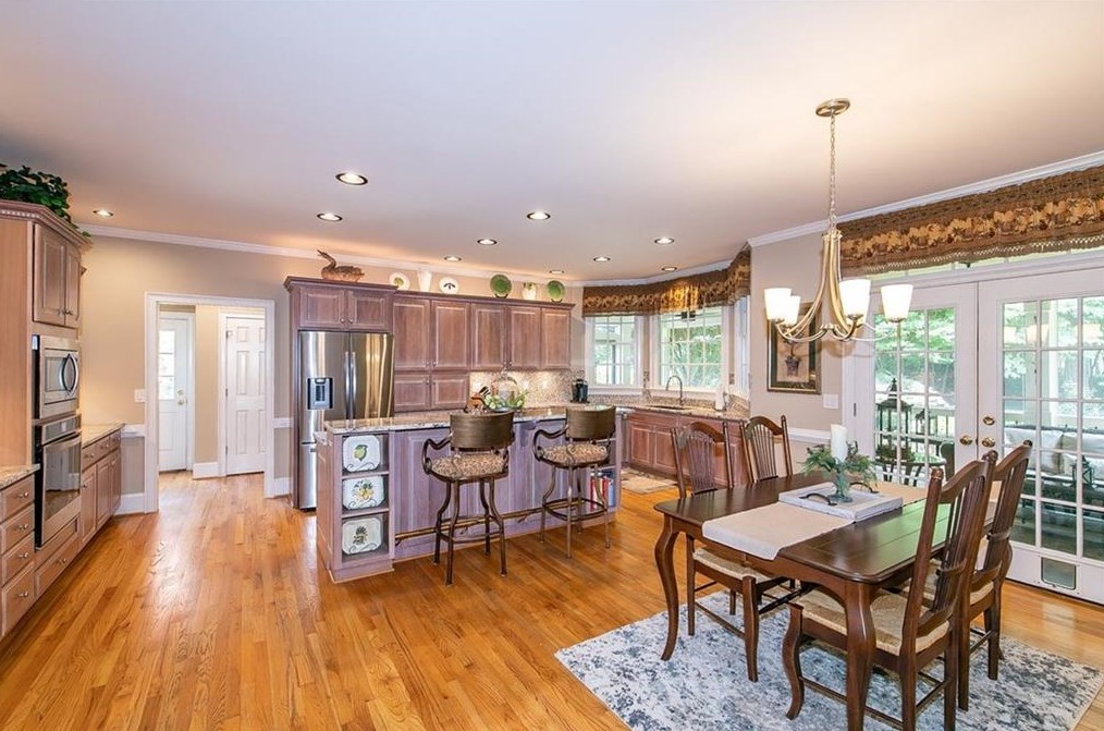 2040 Bent Crk Mnr, Alpharetta GA exterior