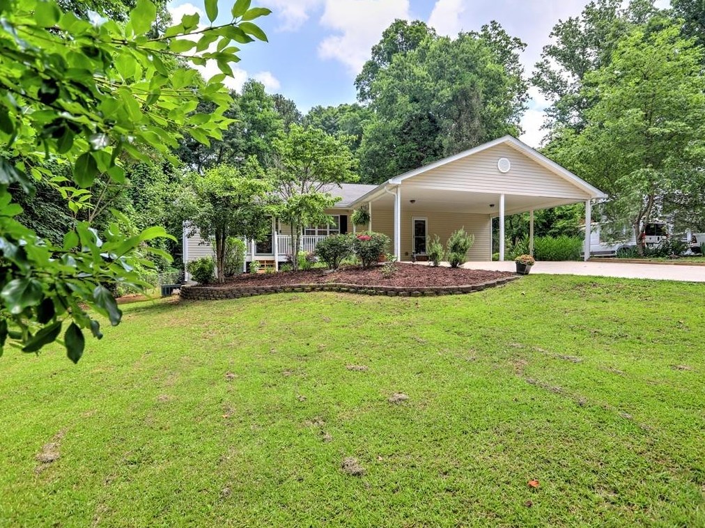 6456 N Sweetwater Rd, Lithia Springs, GA 30122