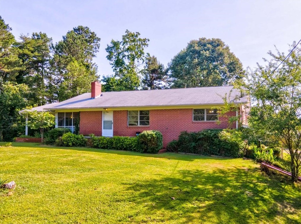 6452 Paradise Point, Flowery Branch, GA 30542
