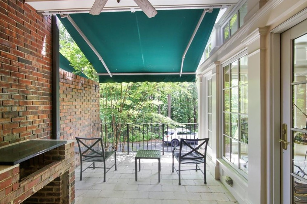 403 Townsend Pl, Atlanta GA  30327-3037 exterior