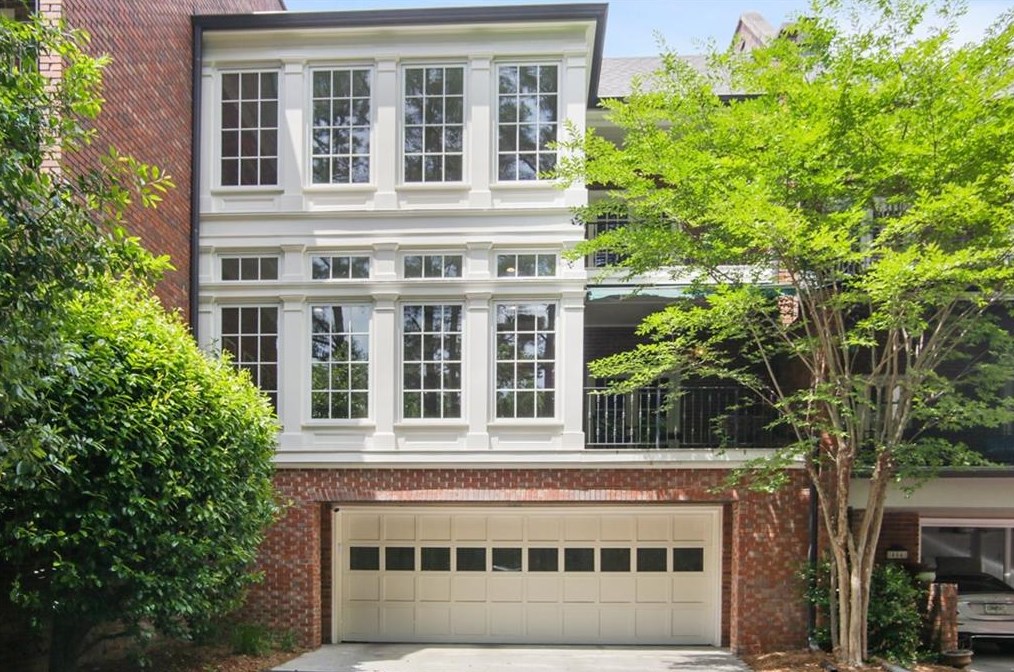 403 Townsend Pl, Atlanta GA  30327-3037 exterior