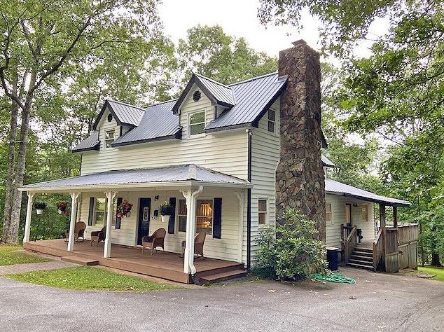 297 Pecks Mill Creek Rd, Dahlonega, GA 30533