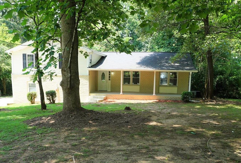 218 Hillcrest Dr, Stockbridge, GA 30281