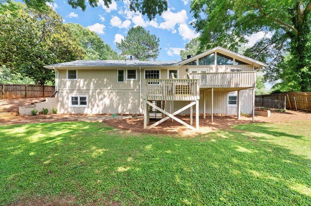 1510 Oakfield Ln, Roswell, GA 30075-3016