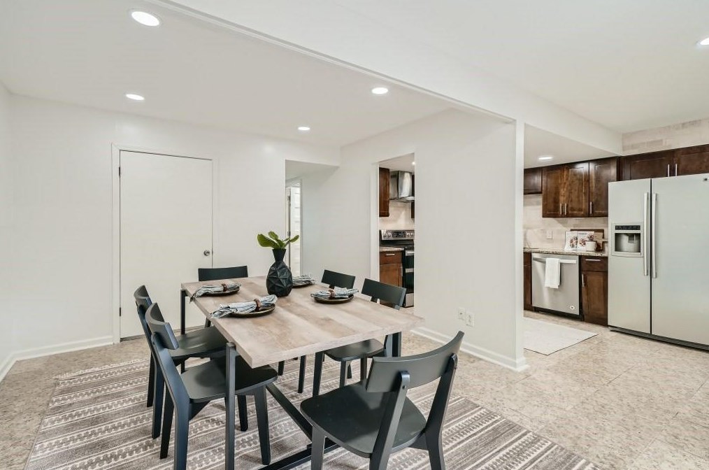 2103 Simsbury Ln, Atlanta GA 30338-6511 exterior