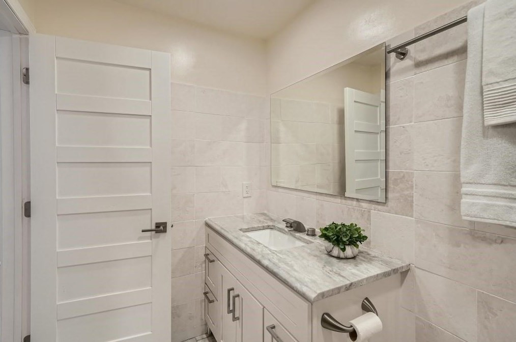 2103 Simsbury Ln, Atlanta GA 30338-6511 exterior