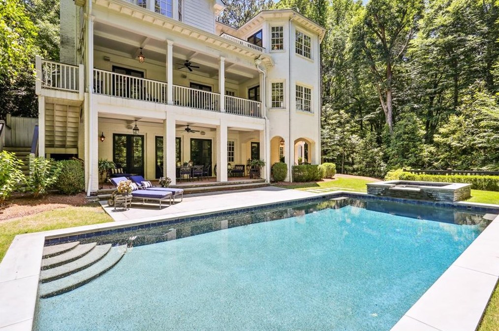 1055 Nawench Dr, Atlanta, GA 30327-1339