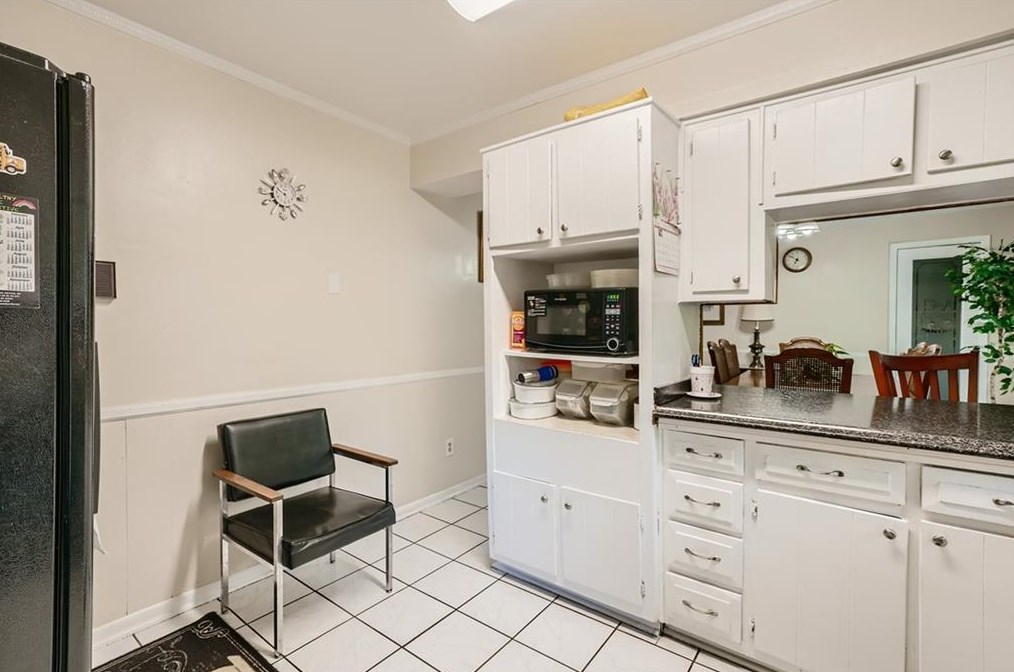 1653 Pne Gln Cir, Decatur GA 30035-1537 exterior