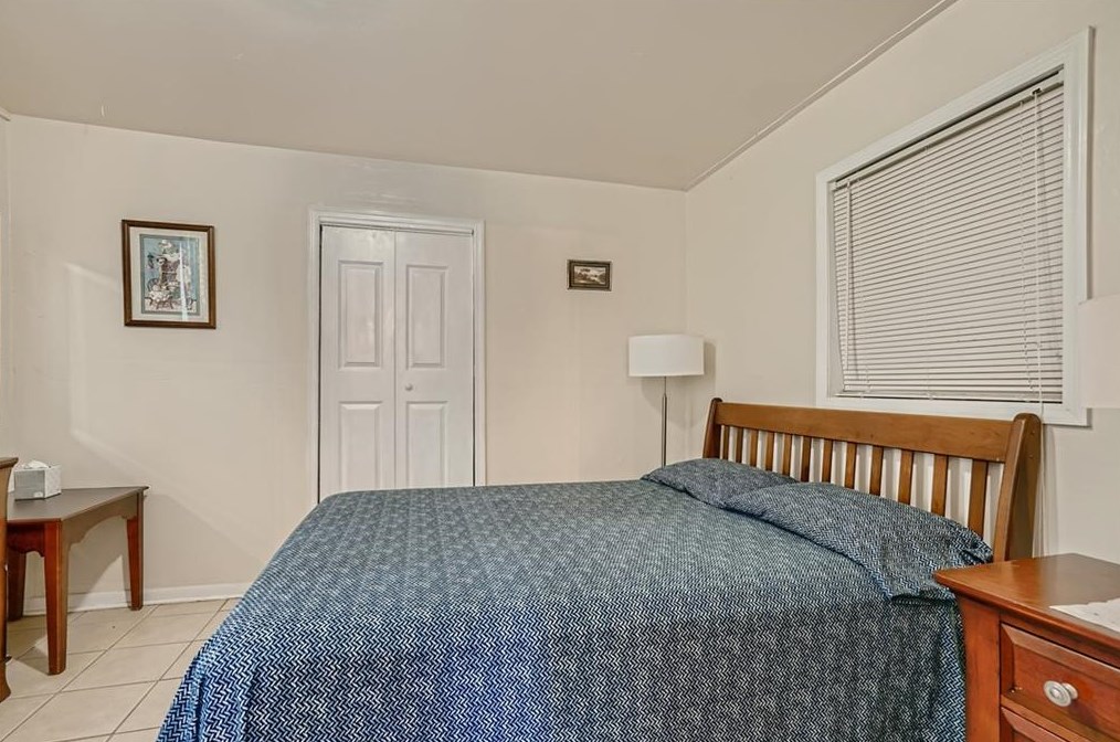 1653 Pne Gln Cir, Decatur GA 30035-1537 exterior