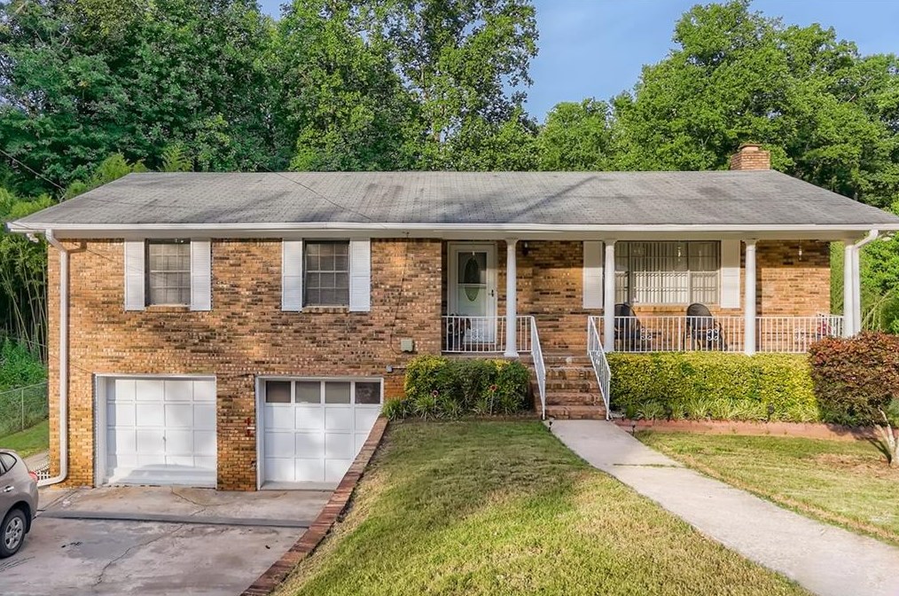 1653 Pine Glen Cir, Decatur, GA 30035-1532
