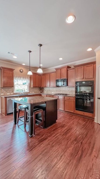 7216 Lake Sterling Blvd, Flowery Branch GA  30542-5007 exterior