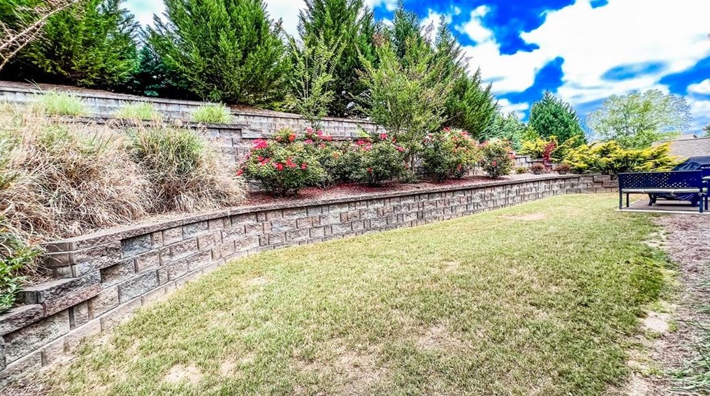7216 Lake Sterling Blvd, Flowery Branch GA  30542-5007 exterior