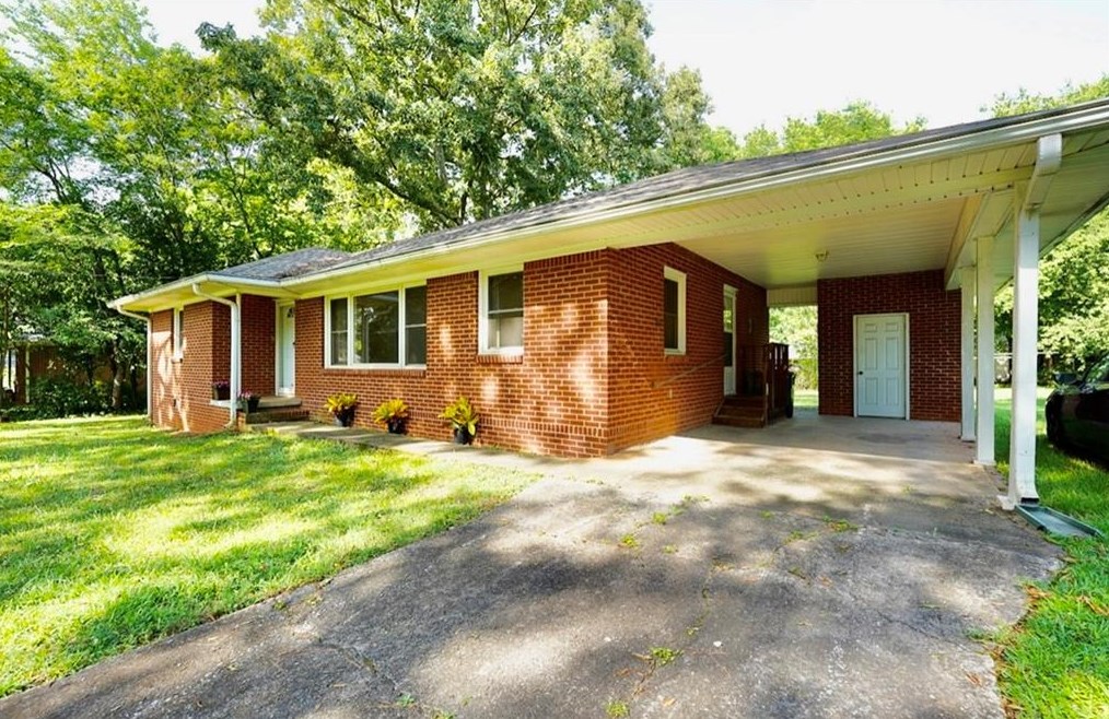220 Luckie St, Euharlee, GA 30120-3826