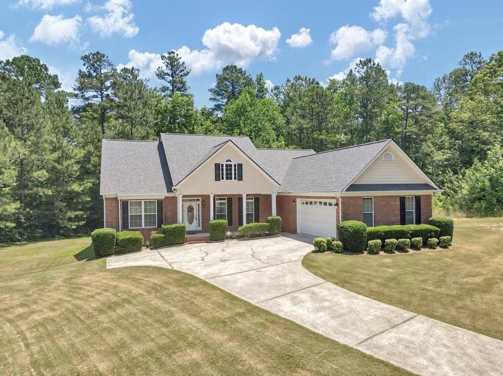 190 Clear Spring Ln, Oxford, GA 30054
