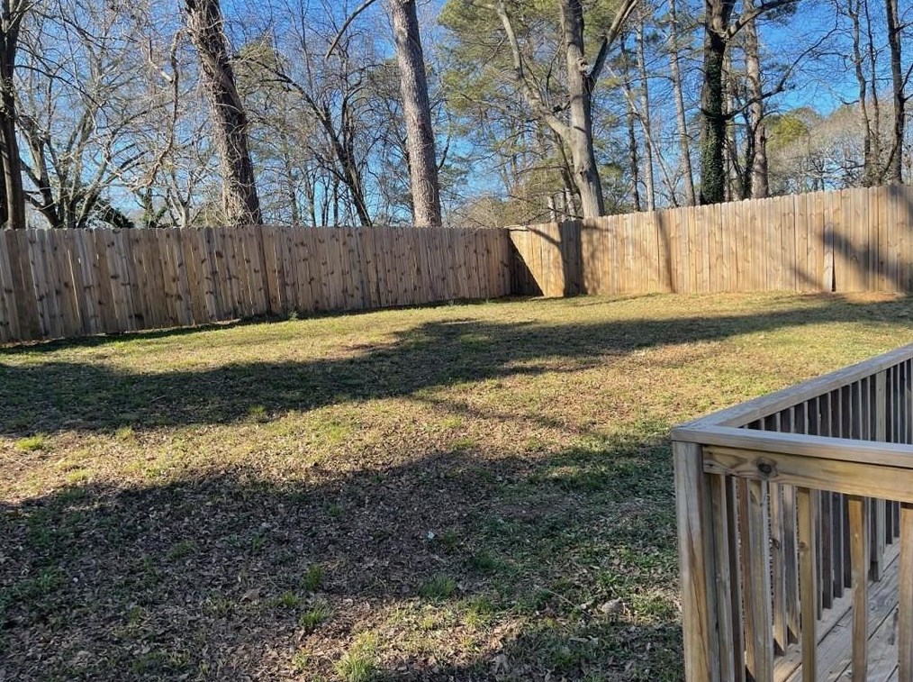 498 Woods Dr, Atlanta GA  30318-6156 exterior